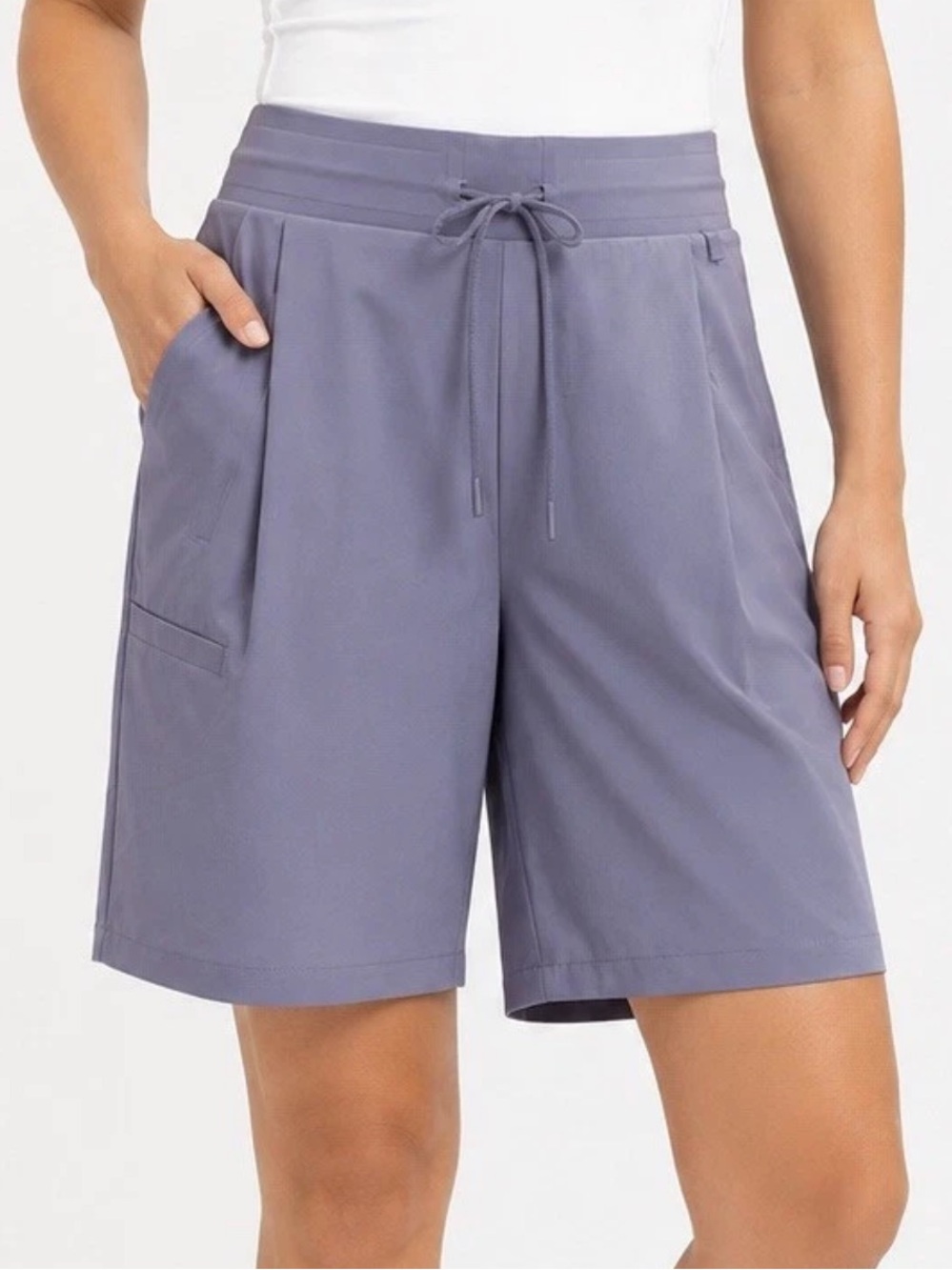 Athleta Venture Bermuda Shorts Women’s Size 6 Tempest Violet Pleated Stretch